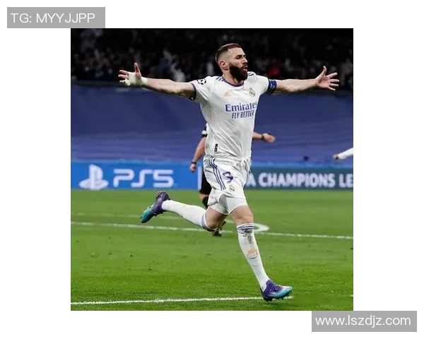 本泽马：从足球天才到传奇前锋的辉煌旅程与成就解析